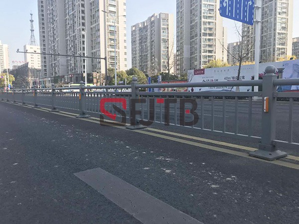 江蘇淮安市區(qū)隔離護欄